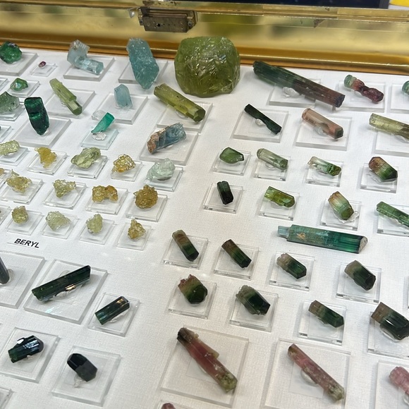 unlisted items 05/04/24 FINAL SALE - Picture 3 of 4